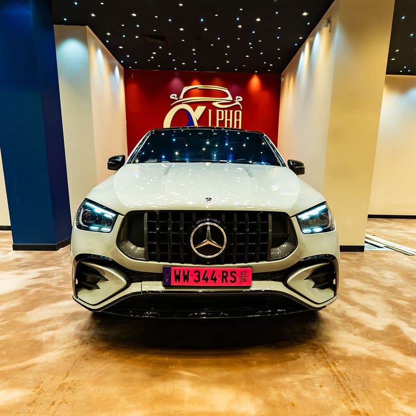 Mercedes GLE Coupé Blanc — 1/3