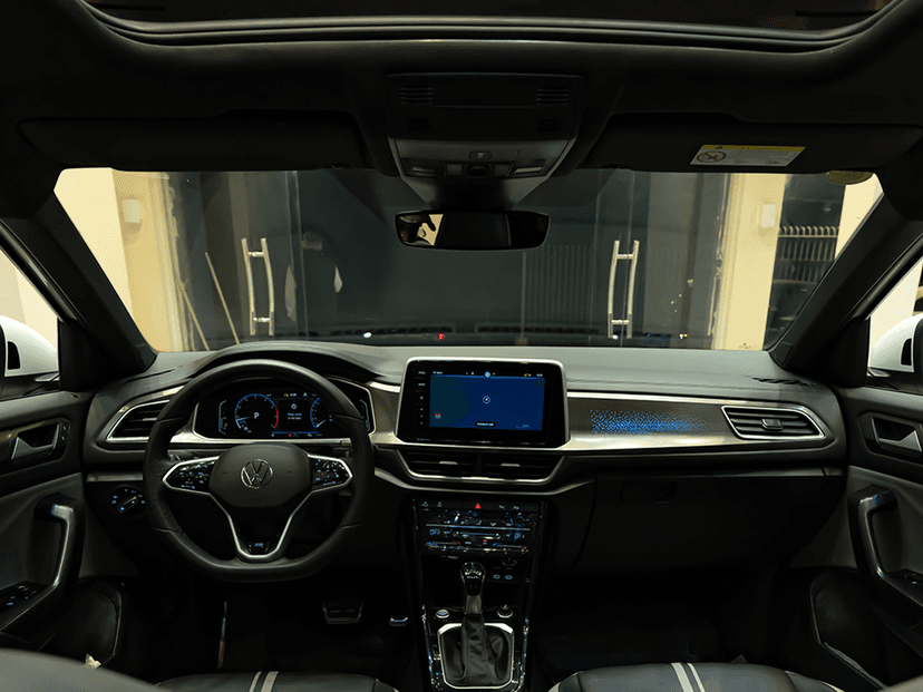 Volkswagen T-Roc — 2/4